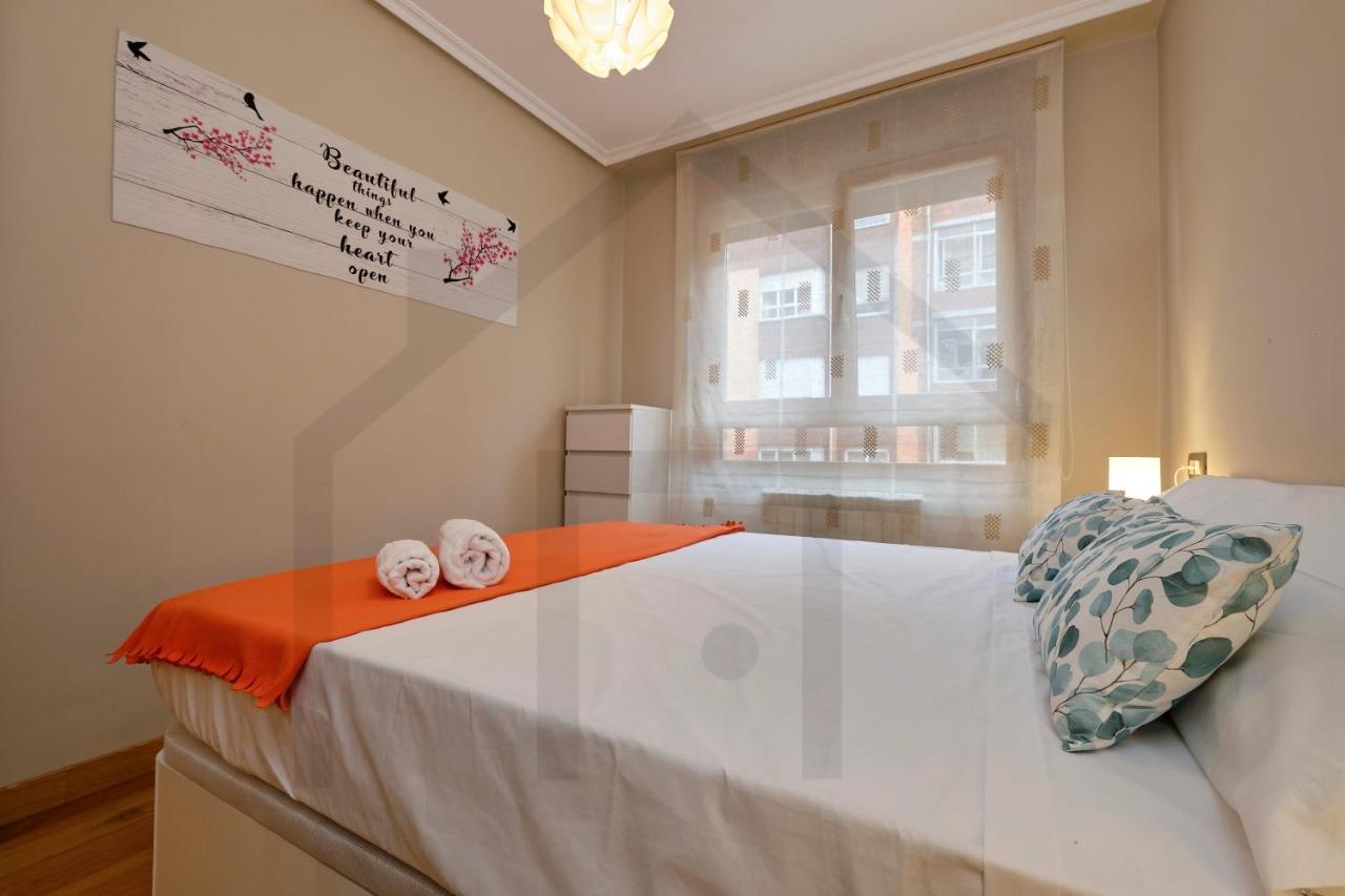 Apartamento Candelaria - Lujo A Un Paso Del Centro Oviedo Kültér fotó