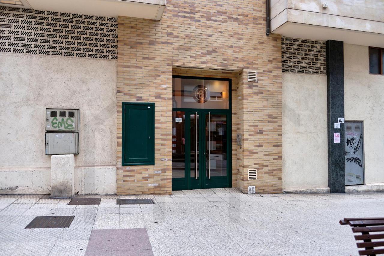 Apartamento Candelaria - Lujo A Un Paso Del Centro Oviedo Kültér fotó